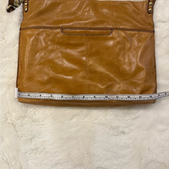 HOBO Crossbody Bag Camel Tan Soft Leather Foldover Clutch Adjustable Strap - Picture 10 of 14